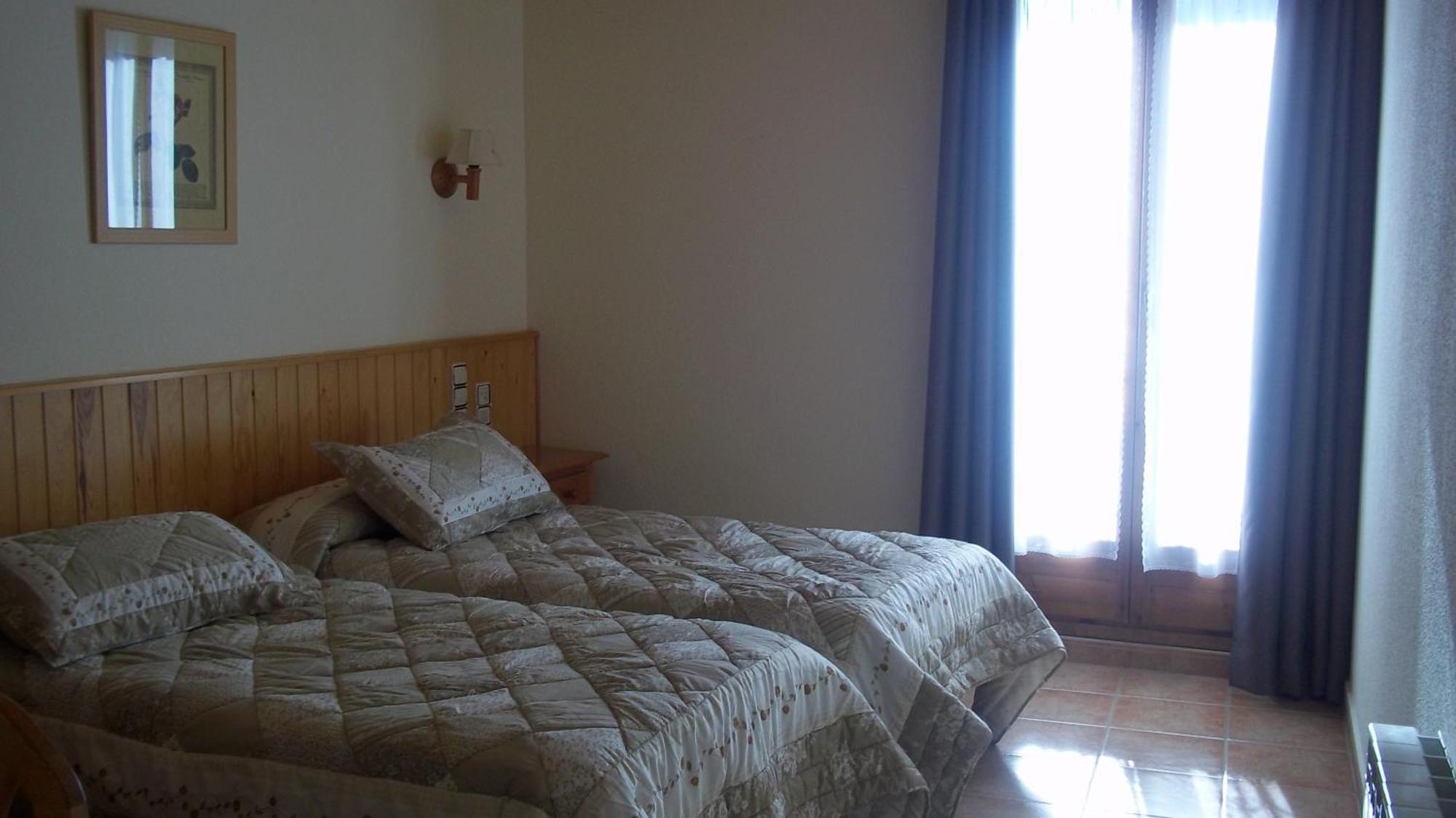 Hostal Pernalle Erill la Vall Exteriör bild