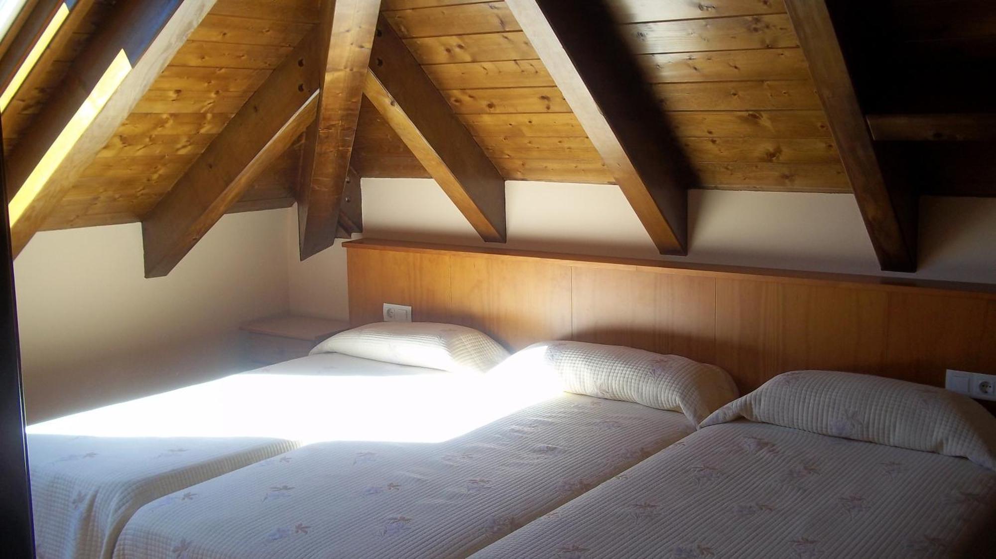 Hostal Pernalle Erill la Vall Exteriör bild