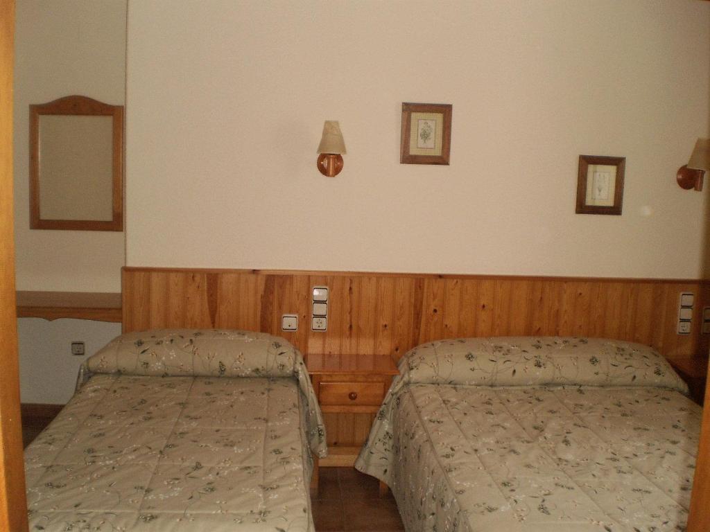 Hostal Pernalle Erill la Vall Exteriör bild
